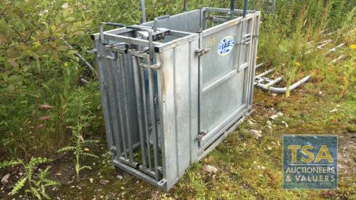 SHEEP DOCKING CRATE