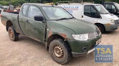 Mitsubishi L200 4work Club Cab Di-d - 2477cc .2 Door 4x4