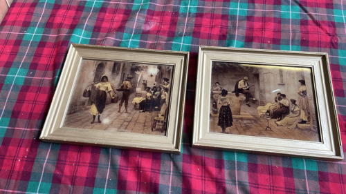 2 PICTURES