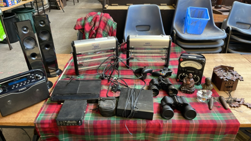 X2 BOX ELE ITEMS, BINOCULARS ETC