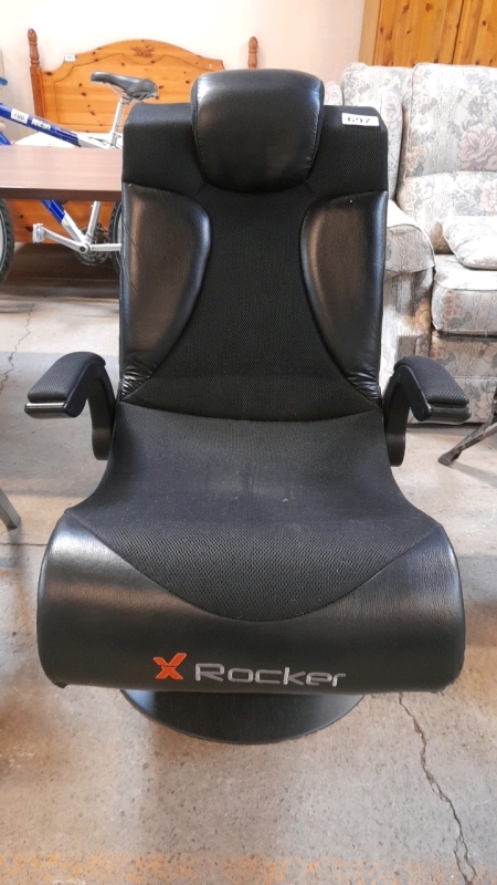 GAMING CHAIR