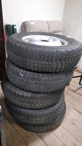 5 TYRES-205 R16 104 S, 205 R16 104 T, 205 R16 104 R, MIX