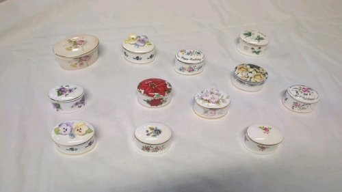 BOX SMALL CHINA TRINKET BOXES