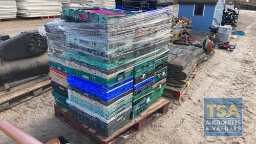 PALLET PLASTIC TRAYS