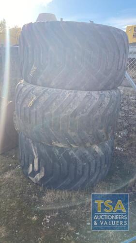 3 X 700/50 R26 WHEELS & TYRES