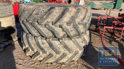 2 X 650/85/38 TRACTOR TYRES 40% TREAD