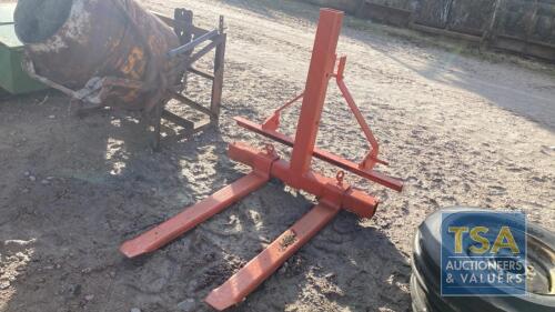 PALLET FORKS WITH 3 POINT LINKAGE