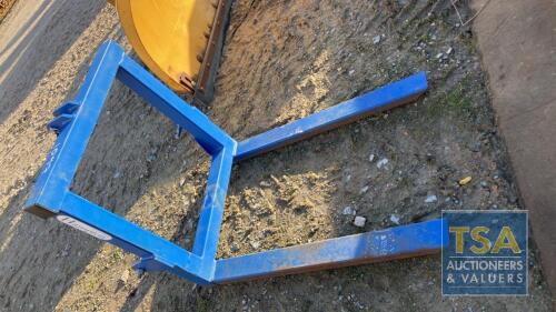 TOMLIN 3 POINT LINKAGE PALLET FORKS