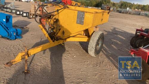 TASKER PATERSON FERTILISER SPREADER OIL AND LAND DRIVEN