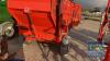 KUHN 3560 STRAW BEDDER/ FEEDER WITH PTO - 7