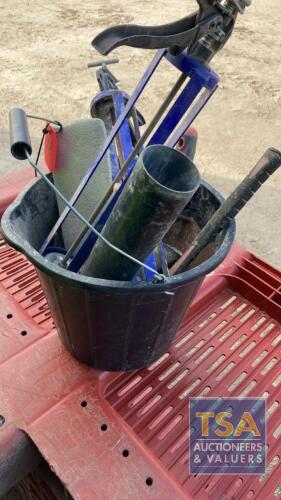 BUCKET OF ASSORTED BUILDING TOOLS