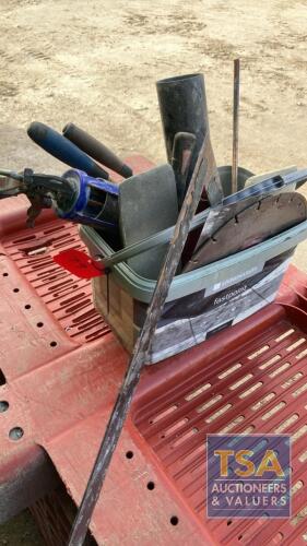 BUCKET OF ASSORTED BUILDING TOOLS