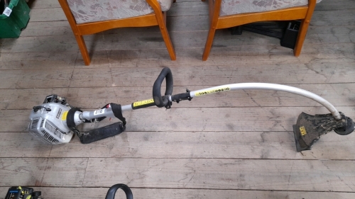 SPEAR & JACKSON PETROL STRIMMER