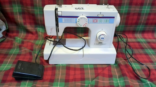 VICTORIA SEWING MACHINE